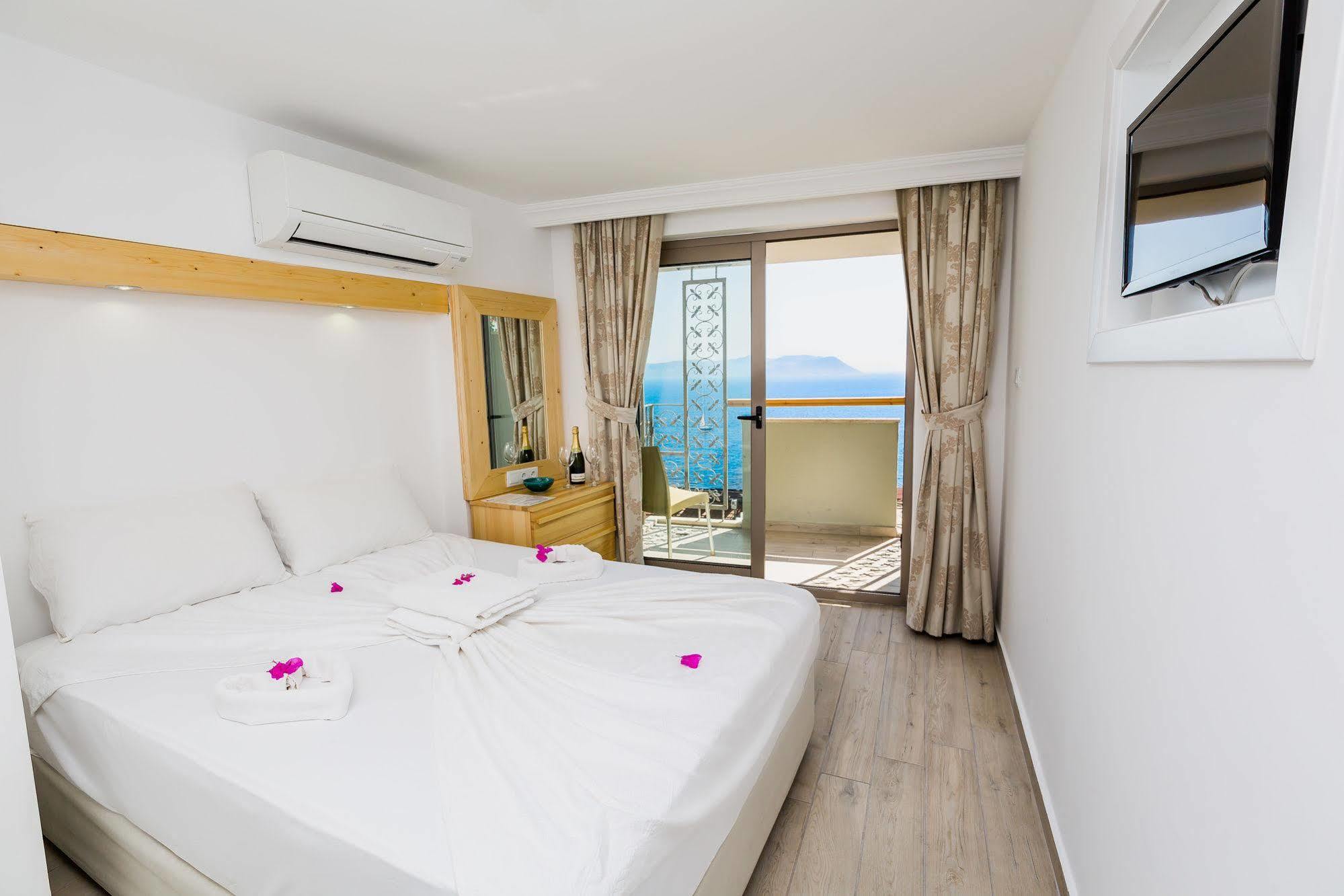 Defne Hotel Kaş Exterior foto